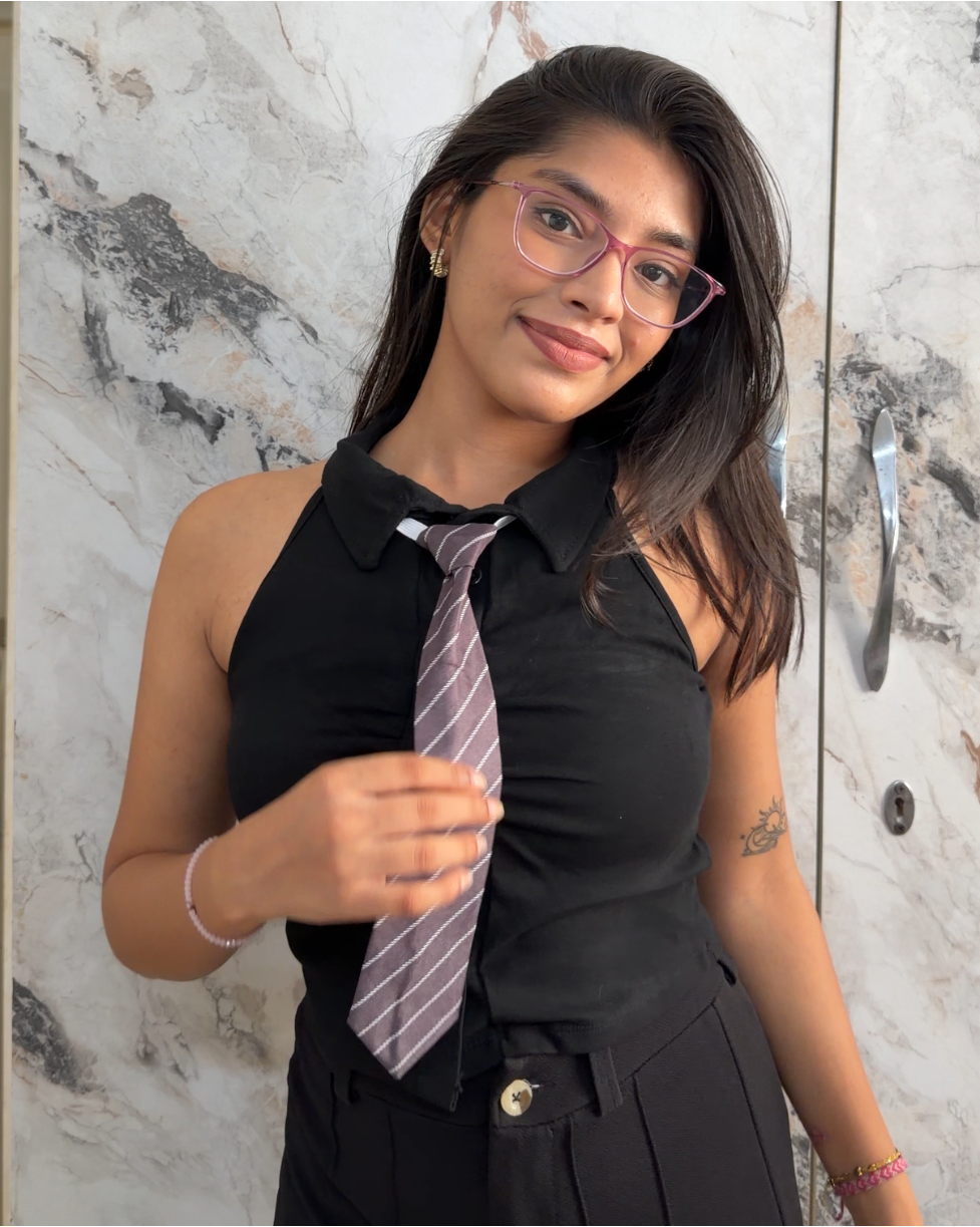 Pre's Korean Tie Top