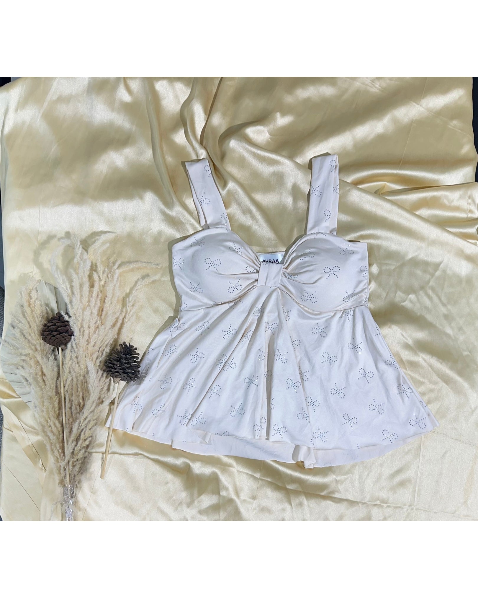 Free Size S - L Bust 28 to 32 / Off white