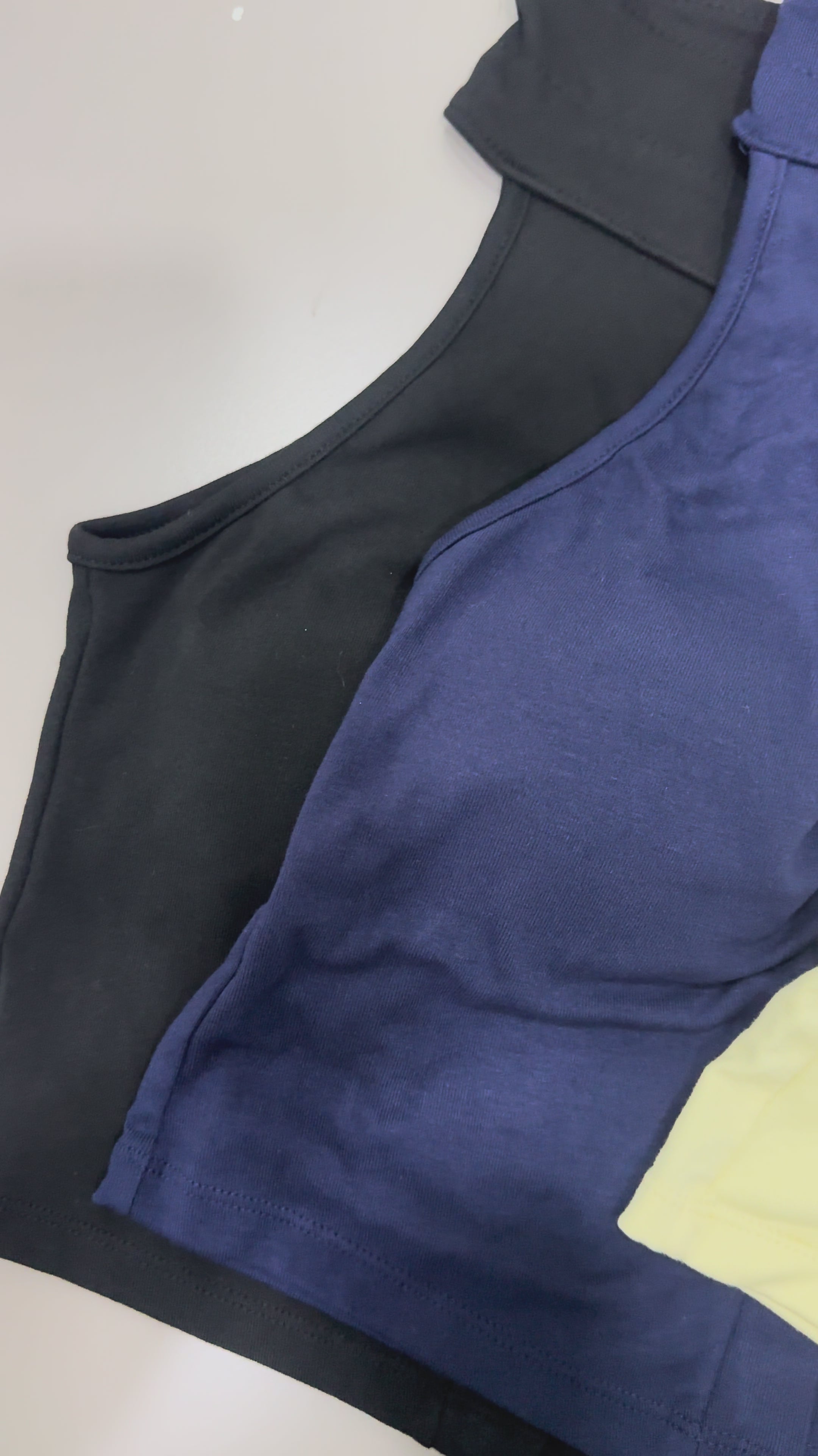 Pre's Korean Tie Top